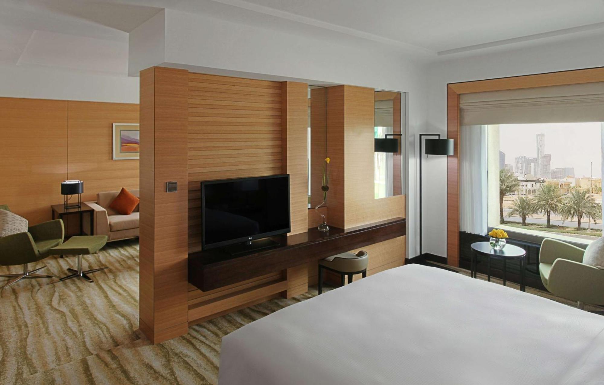 Hotel Doubletree By Hilton - Al Muroj Business Gate 3*