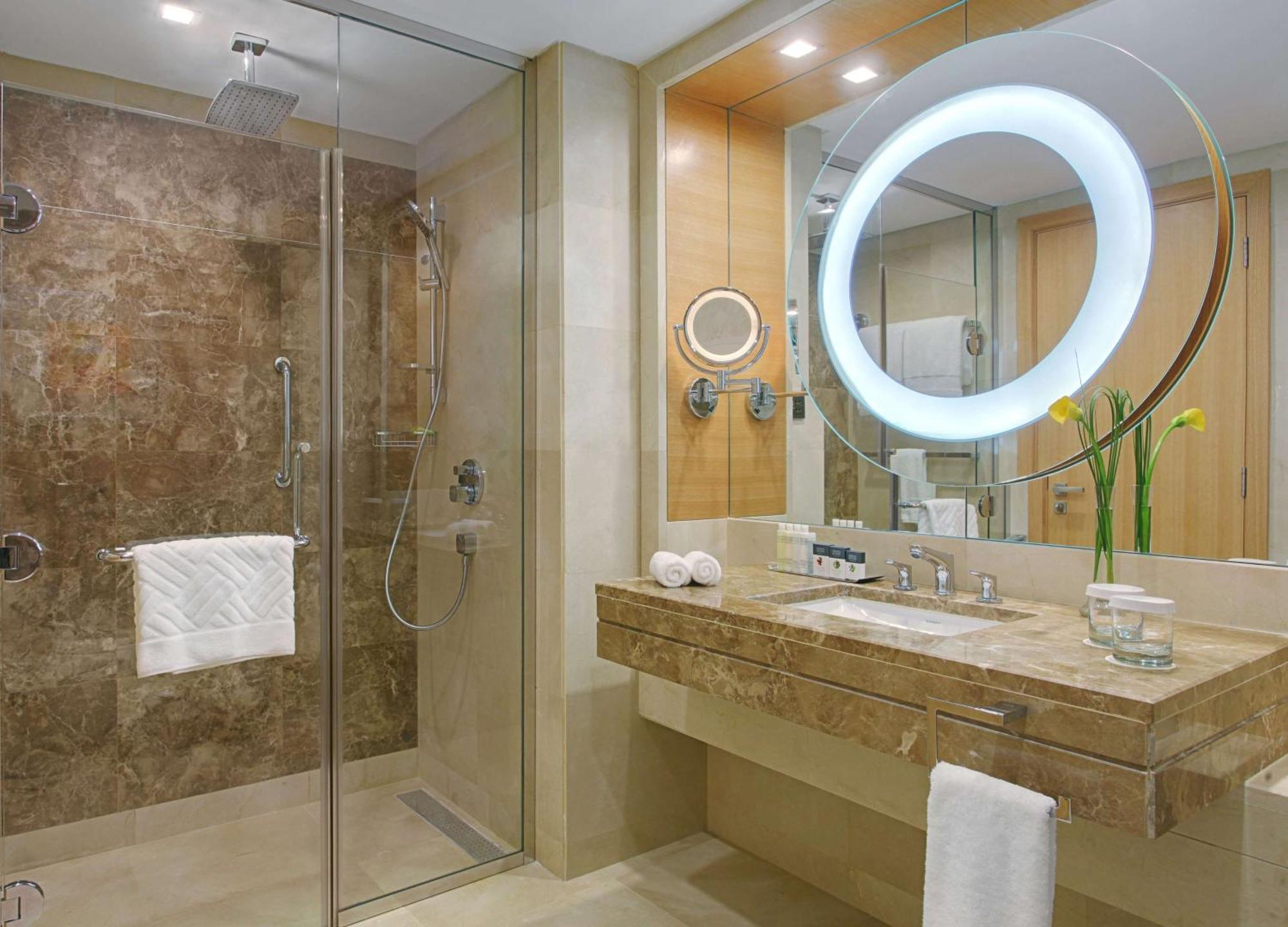 Doubletree By Hilton - Al Muroj Business Gate Hotel 3*