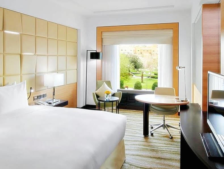 Doubletree By Hilton - Al Muroj Business Gate 3* Riyadh