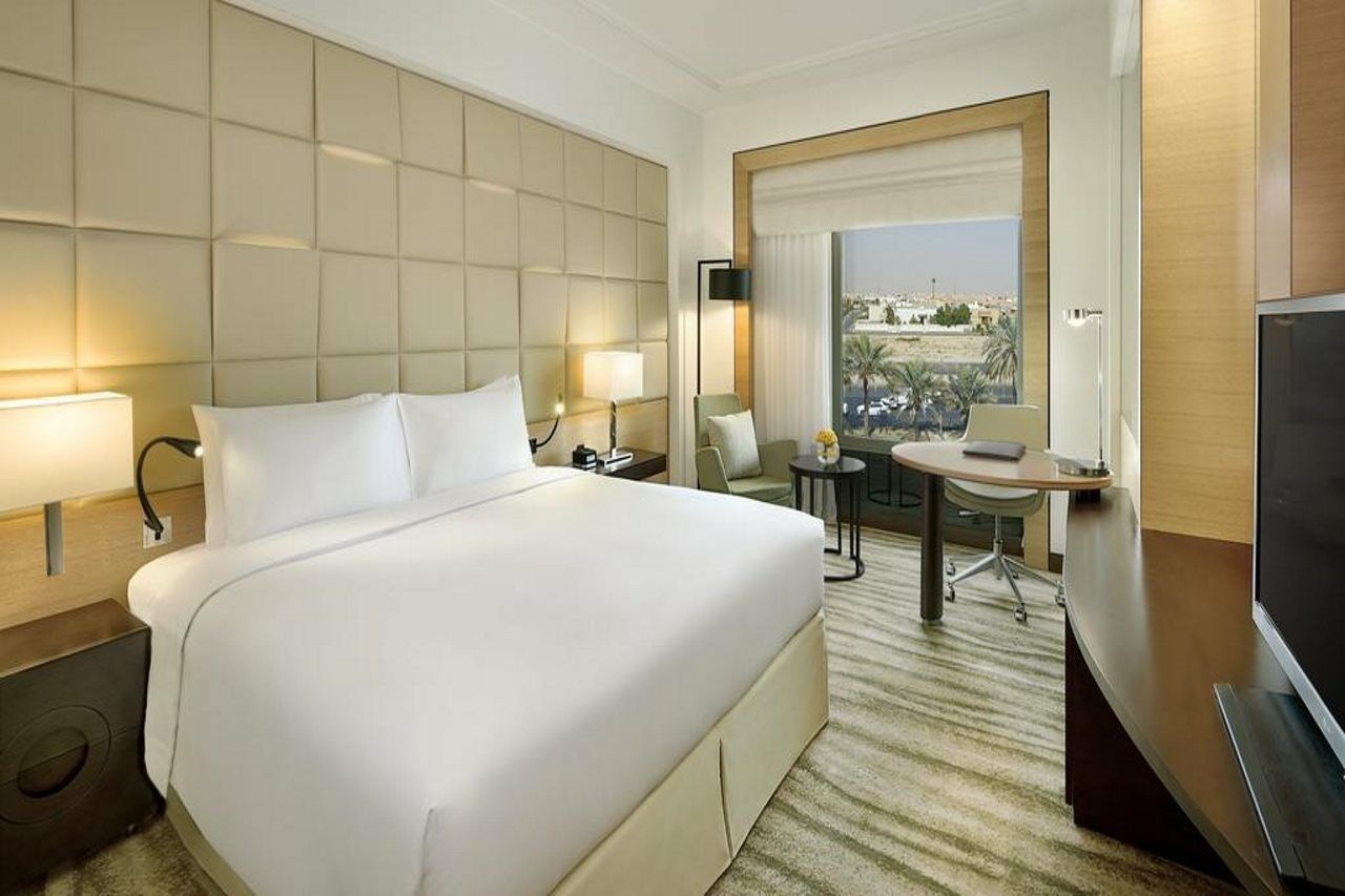 Hotel Doubletree By Hilton - Al Muroj Business Gate Riyadh